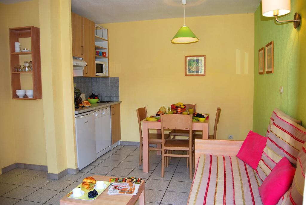 Lagrange Grand Bleu Vacances - Residence Le Village Des Aloes Cerbere Room photo