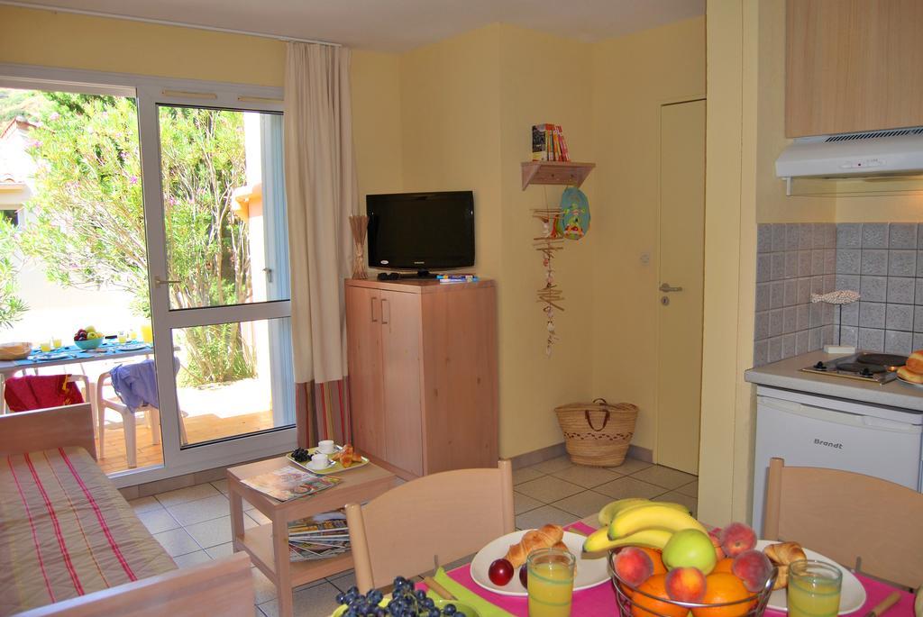 Lagrange Grand Bleu Vacances - Residence Le Village Des Aloes Cerbere Room photo