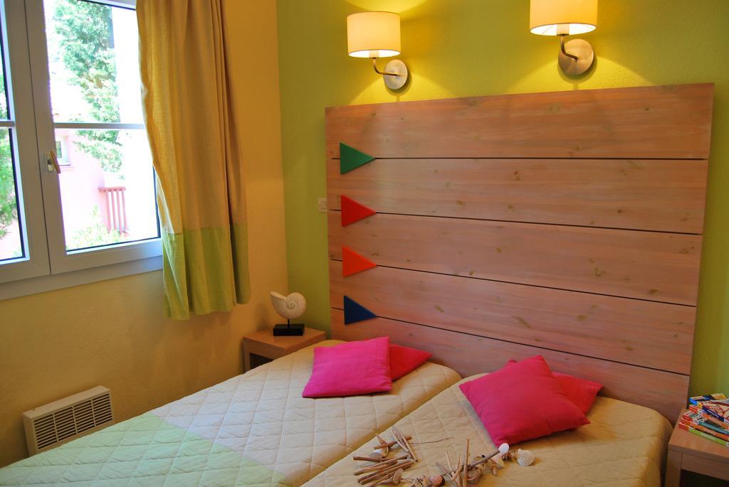 Lagrange Grand Bleu Vacances - Residence Le Village Des Aloes Cerbere Room photo